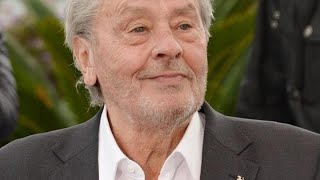 Alain Delon un mois après sa mort son plus jeune fils publie une photo de famille déchirante Ano [upl. by Yotal]