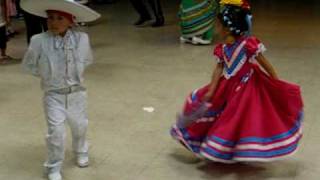 Niños bailando folklor Mexicano  La Negra Y Jarabe Tapatio de Jalisco [upl. by Cheyne]