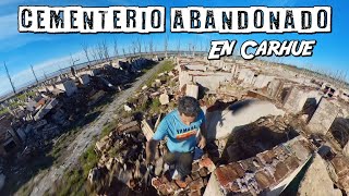 Recorriendo un Cementerio abandonado en moto [upl. by Tarabar]