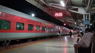 Visakha Express Arrival Announcement and Departure  Samalkot Junction  BBS SC Visakha Exp [upl. by Enomar878]