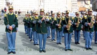 Banda della Guardia di Finanza  Sfilamento e breve concerto  Perugia 131013 [upl. by Siulegroj]