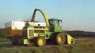 John Deere 6850 [upl. by Eserrehs]