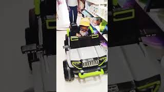 Leke meri favorite car short reelviral trendingcute baby enjoy car [upl. by Hylton390]