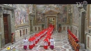 Conclave la processione dei cardinali dalla cappella Paolina alla Sistina [upl. by Koran]