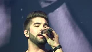 Kendji quot Ou va le monde quot 7 février 2017 en concert à Marseille [upl. by Nolyaw]