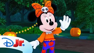 Minnies BowToons Camp Minnie 🎃🏕️  A Shadow and a Doubt  disneyjr​ [upl. by Florri]