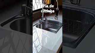 Pia de cozinha com lixeira de bancada [upl. by Eca48]