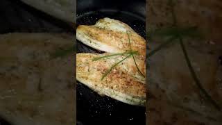 Filetti di branzino marinati alle erbe aromatiche in padella [upl. by Hudnut]