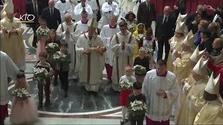 Messe de la Nuit de Noël à Rome [upl. by Eatnad]