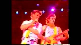 Skyhooks BALWYN CALLING LIVE 84 [upl. by Leinahtam185]