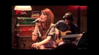 Hande Yener  Teşekkürler JoyTurk Akustik [upl. by Fezoj]