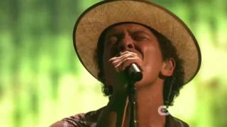 HD Bruno Mars Gorilla  iHeartRadio Music Festival 2013 bruno mars [upl. by Arihsa]