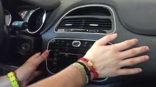 Come collegare il cavo AUX nelle Grandi Punto EVO e autoradio FIAT ALFA ROMEO  LANCIA [upl. by Joellyn]