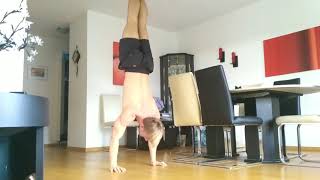 5 Handstand Push Ups shoulder width  1 close grip HSPU  Calisthenics  Street Workout [upl. by Soo760]