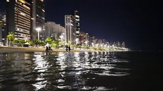 BANHO DE MAR ARRISCADO PRAIA DOS TUBARÃ•ES ANOITE RECIFE [upl. by Petronille]