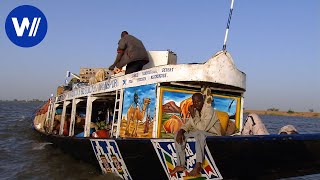 De Mopti à Tombouctou  Voyage insolite à bord dune pirogue traditionnelle [upl. by Ssidnak586]