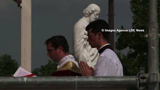 Pentecôte 2018 Messe Pèlerinages de Tradition ParisFrance  21 Mai 2018 [upl. by Kreindler521]