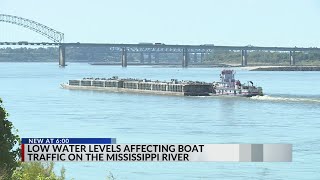 Barges boats affected as Mississippi River nears record low [upl. by Renata]