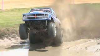 MUD TRUCKS WIDE OPEN THROTTLE at MORGANS CORNER [upl. by Lincoln]