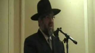 Rabbi Pinchos Lipschutz Speaking at the Kinnus in Lakewood [upl. by Cowey]