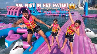 WIE HET LAATST IN DE ZEE VALT DIE WINT GROOTSTE WATERSPRINGKUSSENPARK TER WERELD  LAKAP JUNIOR [upl. by Saylor]