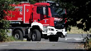 Feuerwehr PÃ¶llau Trailer WLF AB Wasser 14000 Fahrzeugvorstellung [upl. by Kaenel890]