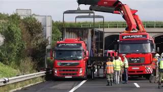 Lkw fing auf der A9 Feuer [upl. by Ajiam]