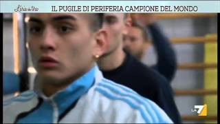 Il pugile di periferia campione del mondo [upl. by Alyakcm]