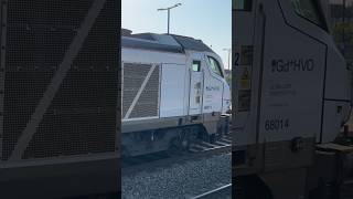 Chiltern Railways 68014 Greener Future Livery departs Banbury [upl. by Ylil]