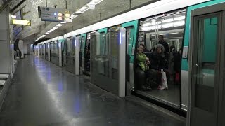 Paris MF77 Métro 13  Varenne [upl. by Eselahs417]