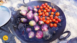 Patna Famous Cowdung Wala Litti Chokha Rs 25 Only l Patna Street Food [upl. by Graf]