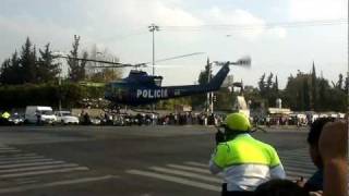 Aterrizan helicópteros en la calle en plena tarde 22 [upl. by Llednohs749]