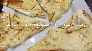 Domácí pizza sýrová se smetanou [upl. by Ennyrb]