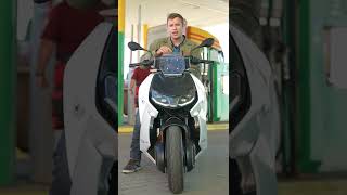 BMW CE 04 2023 MOTORRAD IN 1 MINUTE [upl. by Rollie183]