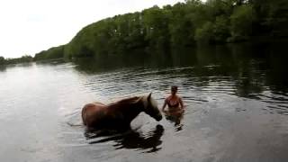 Premier bain de lannée [upl. by Narad]