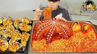 ASMR MUKBANG 직접 만든 대왕문어 해물 열라면 김밥 김치 유부초밥 먹방 RAMYEON amp KIMBAP MUKBANG EATING SOUND [upl. by Naam]