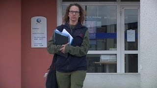 Emmanuelle 43 ans au chômage et radiée de Pôle emploi  2602 [upl. by Weisbart321]