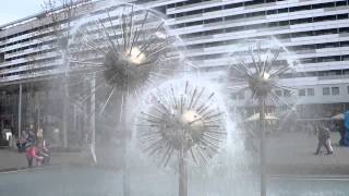 Pusteblumenbrunnen auf der Prager Straße [upl. by Amikay]