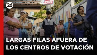 🚨 VENEZUELA  Largas filas formadas afuera de los centros de votación [upl. by Eraste859]