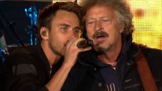 Clueso feat Wolfgang Niedecken  Schluss aus okay live  Erfurt Domplatz 2017 [upl. by Hillhouse105]