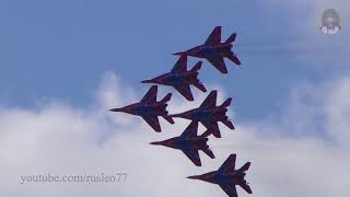 Пилотажная группа Стрижи в парке Патриот  Армия 2017  Army 2017  Aerobatic team quotSwiftsquot [upl. by Auqenwahs]