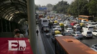 Taxistas protestan contra la prohibición del diésel en Nueva Delhi Paola Virrueta [upl. by Narak891]