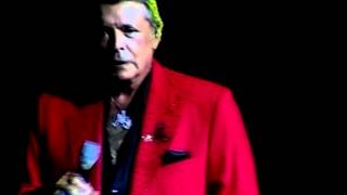 Mickey Gilley  quotLookin for Lovequot [upl. by Refinney22]