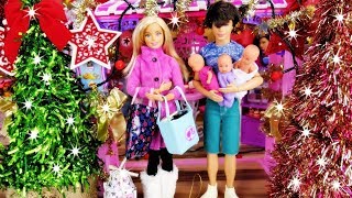 Rodzinka Barbie 6  ŚWIĘTA U BARBIE  KEN SAM W DOMU  Bajka po polsku z lalkami Zakupy Sprzątanie [upl. by Anawad822]