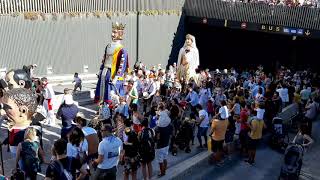 Gigantes y cabezudos de Pamplona Salida San fermin txikito 2019 [upl. by Rheta]