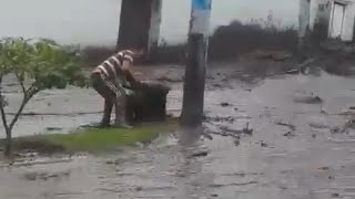 Se registra un nuevo aluvión en La Gasca norte de Quito [upl. by Ahserak763]