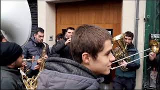 Simpatizantes de EH Bildu festejan en la plaza del Ayuntamiento de Pamplona el nombramiento de Joseb [upl. by Anig]