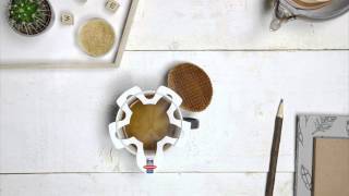 Daelmans Waffle Warmer in action  stroopwafel [upl. by Royal]