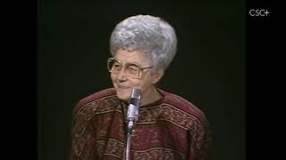 Chiara Lubich 10  O Espírito Santo e a Arte de Amar  Renovar o mundo [upl. by Adnamal]