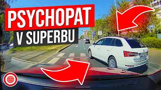 PSYCHOPAT v Superbu NABOURAL POD VLIVEM a Nebezpečné Předjíždění  Perly Ze Silnic 146 [upl. by Meara661]